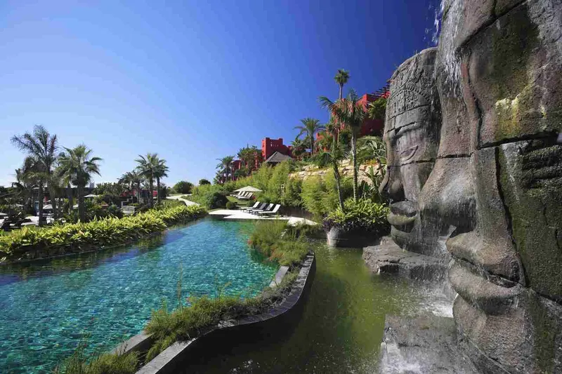 infinity pool benidorm