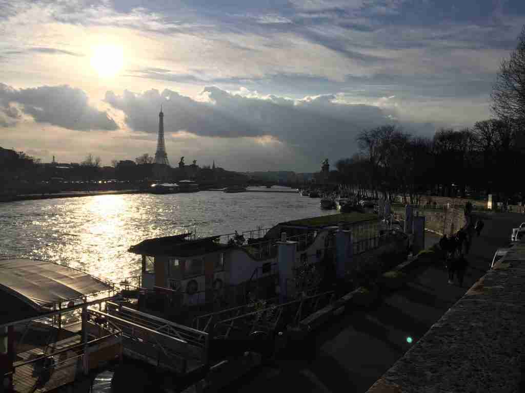vistas de Paris desde el rio Sena