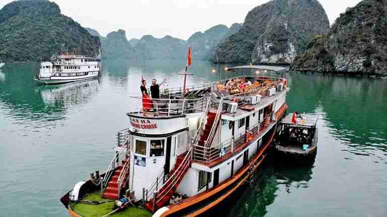 Crucero Ha Long Bay Viajar a Vietnam: Nuestro crucero en Ha Long Bay.
