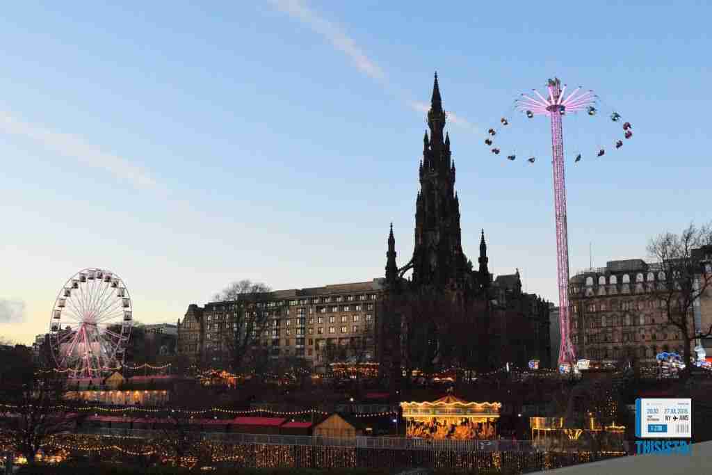 Atracciones del mercado navidad Edimburgo